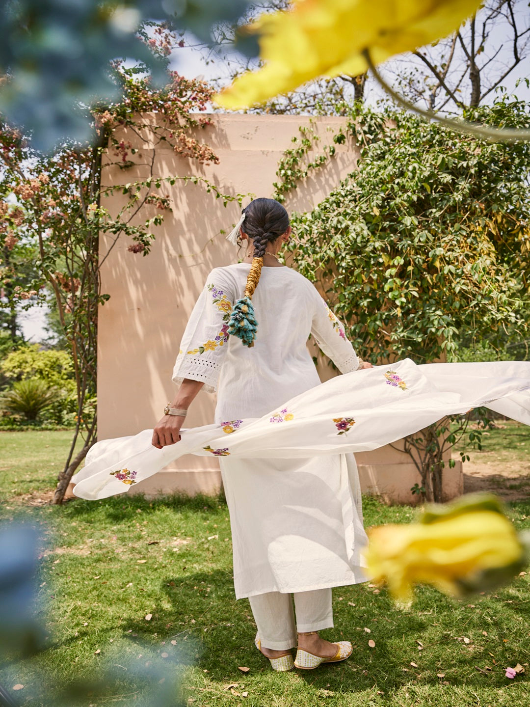White Floral Embroidered Kurta Set With Dupatta