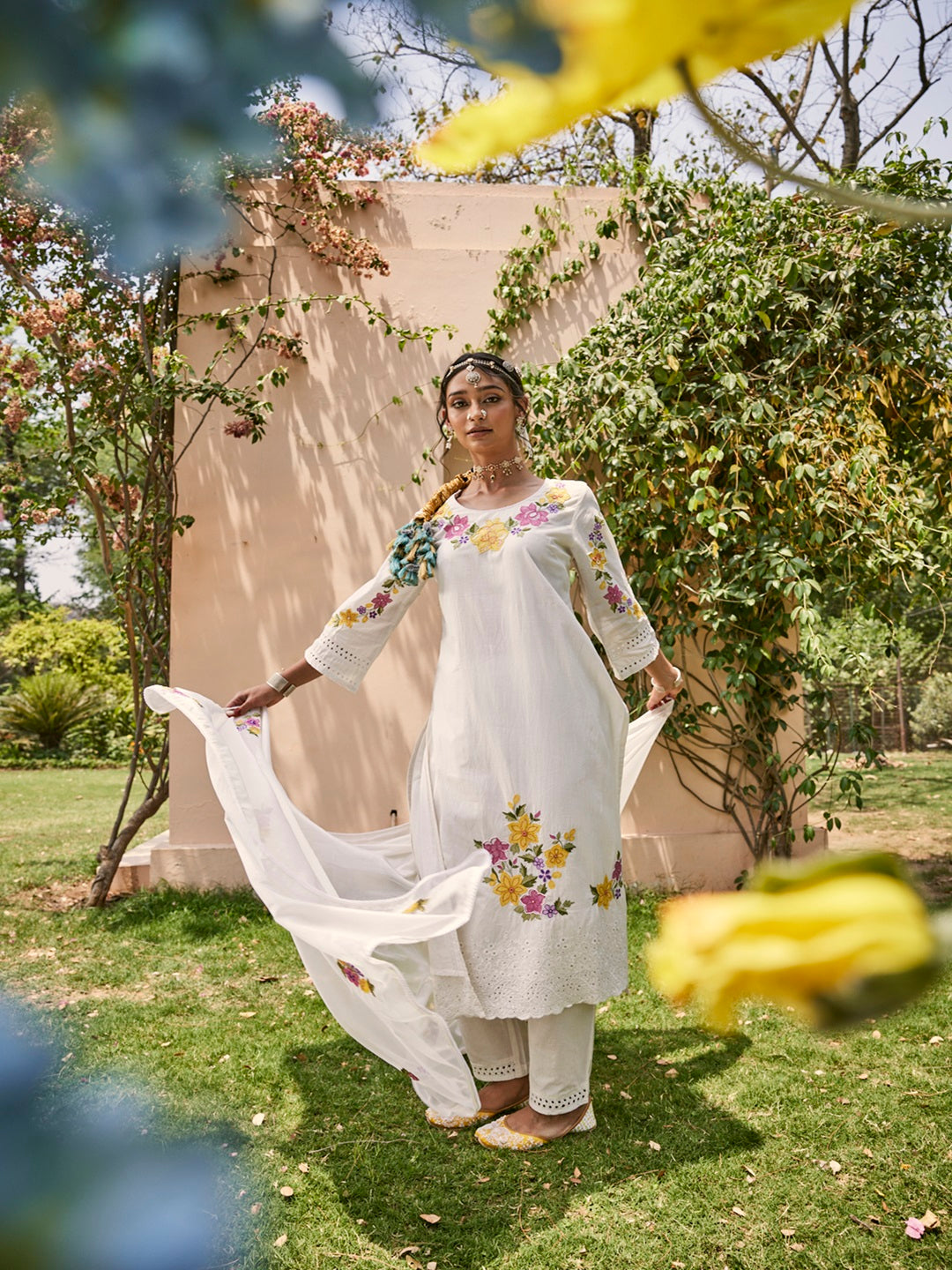 White Floral Embroidered Kurta Set With Dupatta
