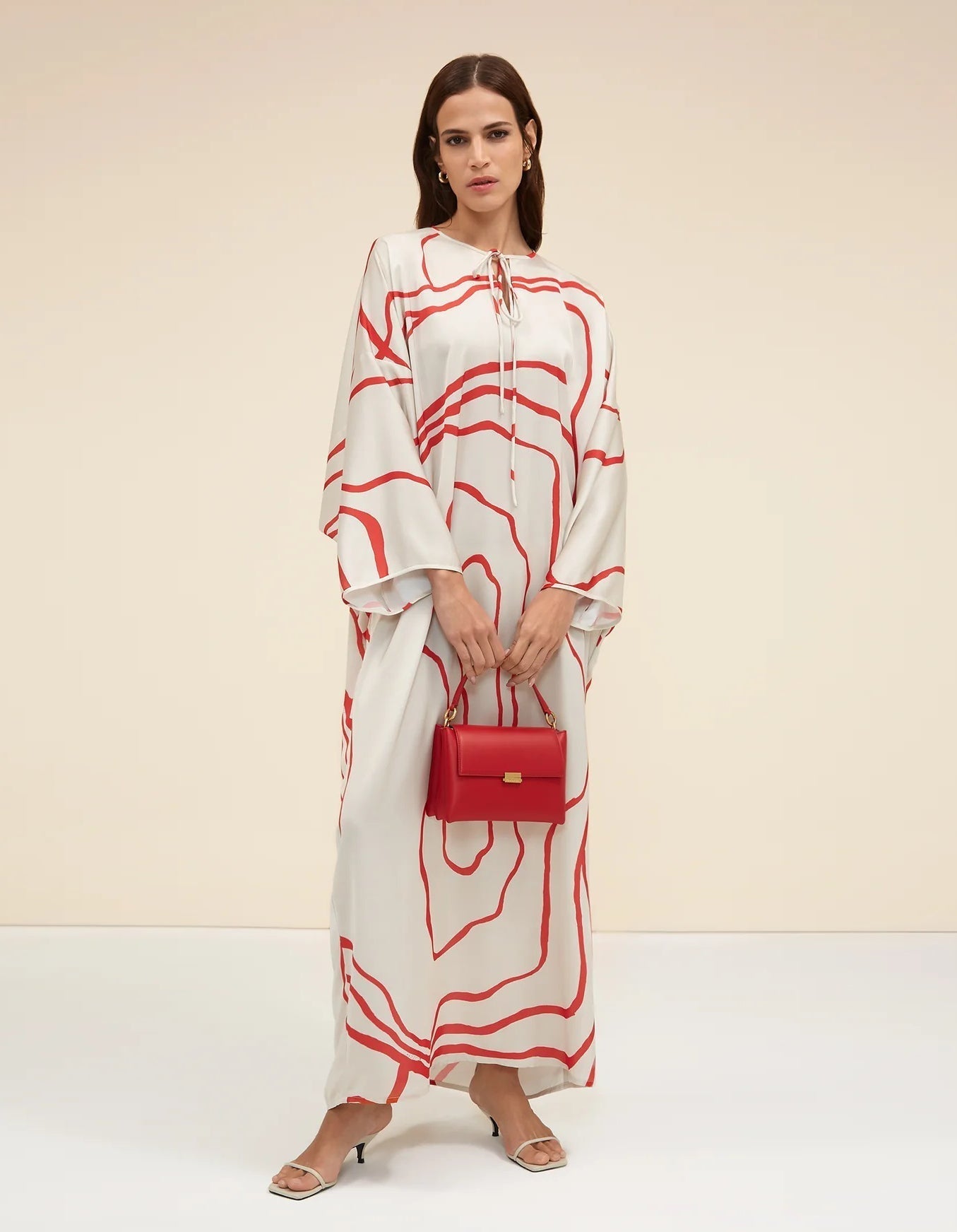 Abstract Printed Organza Silk Kaftan for Women – Lightweight, Vibrant & Stylish