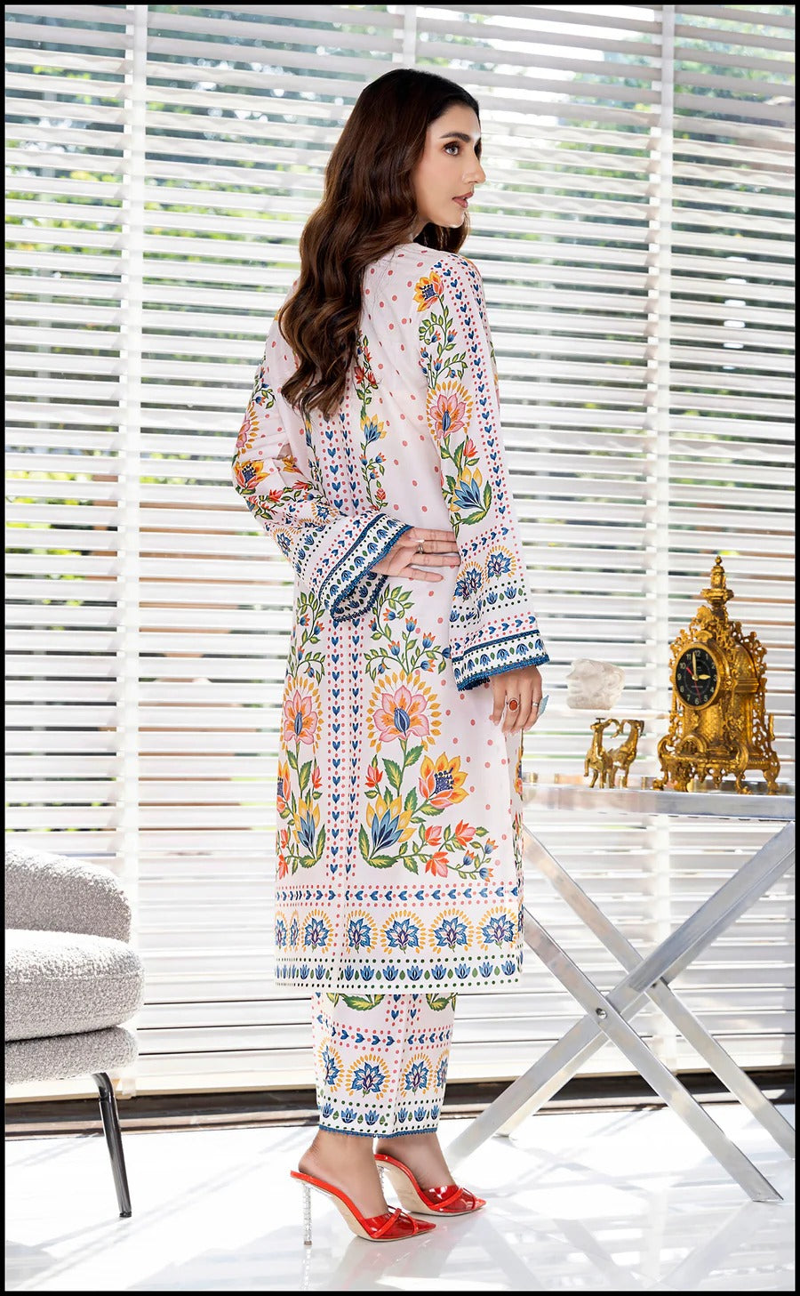 Colourwoven Kurta & Palazzo Set with Geometric Floral Prints – A Fusion of Modern Design and Vibrant Artistry