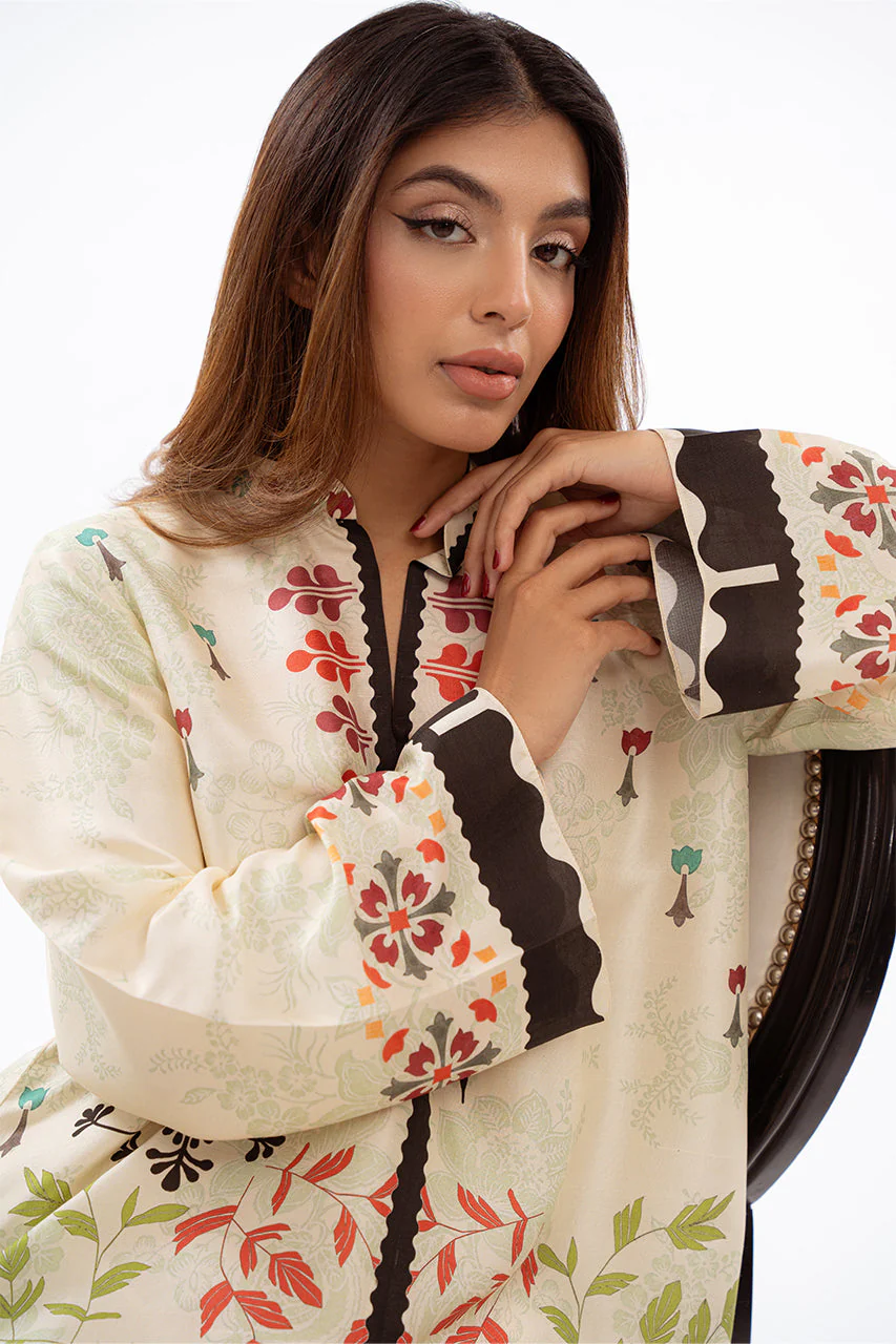 Cream Meadow Cord Set with Red and Green Prints – Elegant Yet Whimsical: The Perfect Cord Set