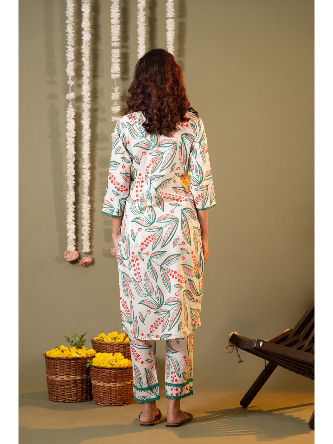 White Color Floral Printed Kurta with Pant