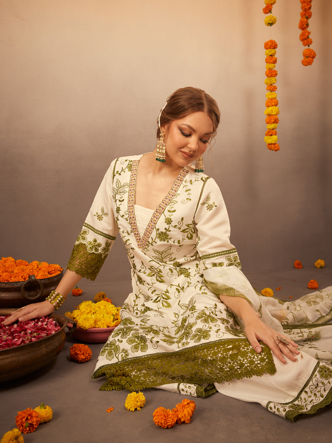 Green Multi Floral Embroidered Kurta Set with Organza Dupatta