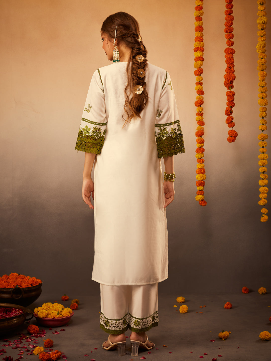 Green Multi Floral Embroidered Kurta Set with Organza Dupatta