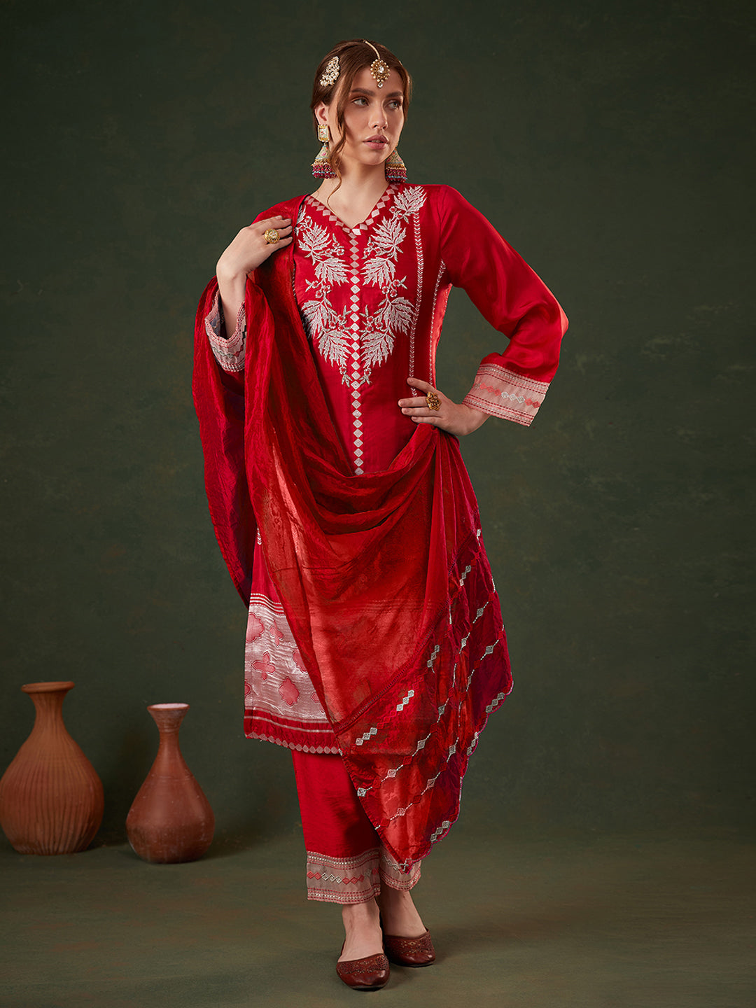 RedJacquard Floral Embroidered Kurta Set with Organza Dupatta