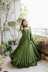 Faux Georgette Lace & Tassel Anarkali Suit Set with Plain Dupatta – Festival & Party Wear