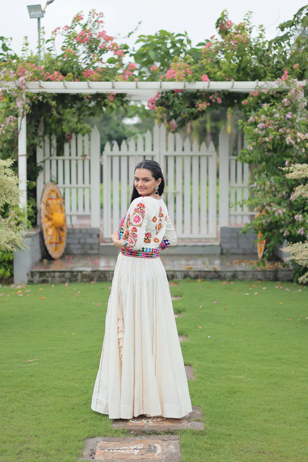 Stunning Roman Fabric Lehenga with Gota-Patti Lace & Kutchi Gamthi Embroidered Top – Full Stitched Set
