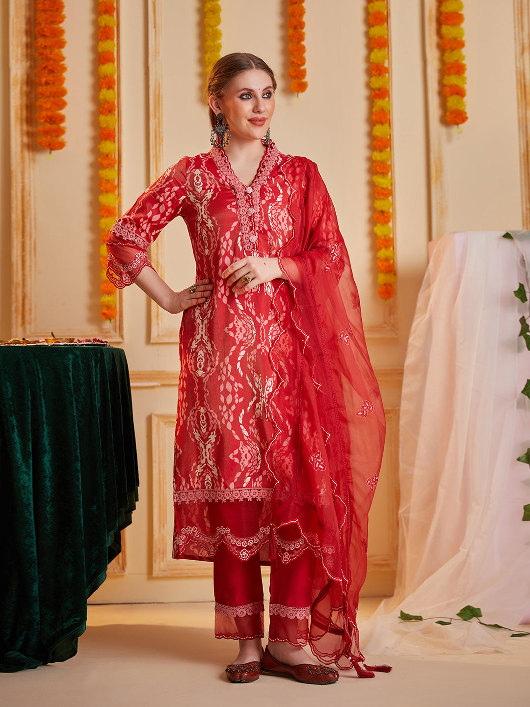 Red Abstract Printed Kurta Set with Organza Dupatta