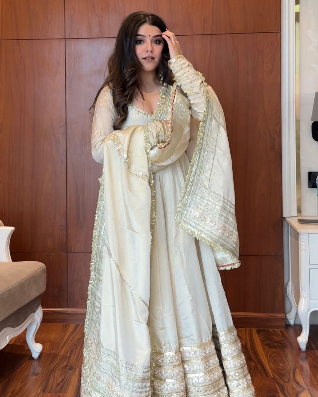 NEHA'S OFF WHITE COLOUR TRENDING ANARKALI SUIT SET