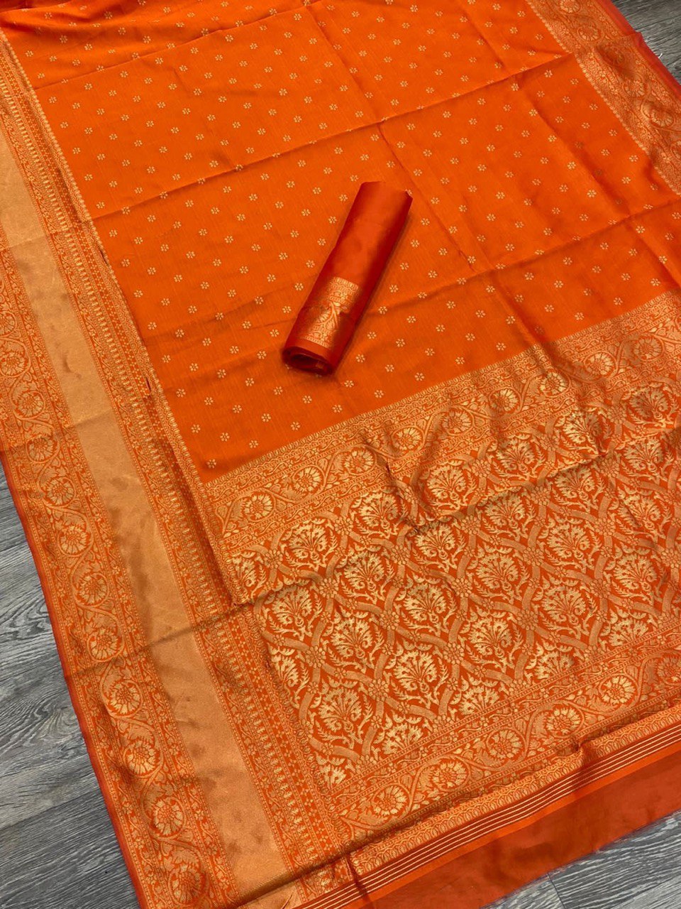 Beautiful Golden Zari Woven Soft Lichi Silk Saree