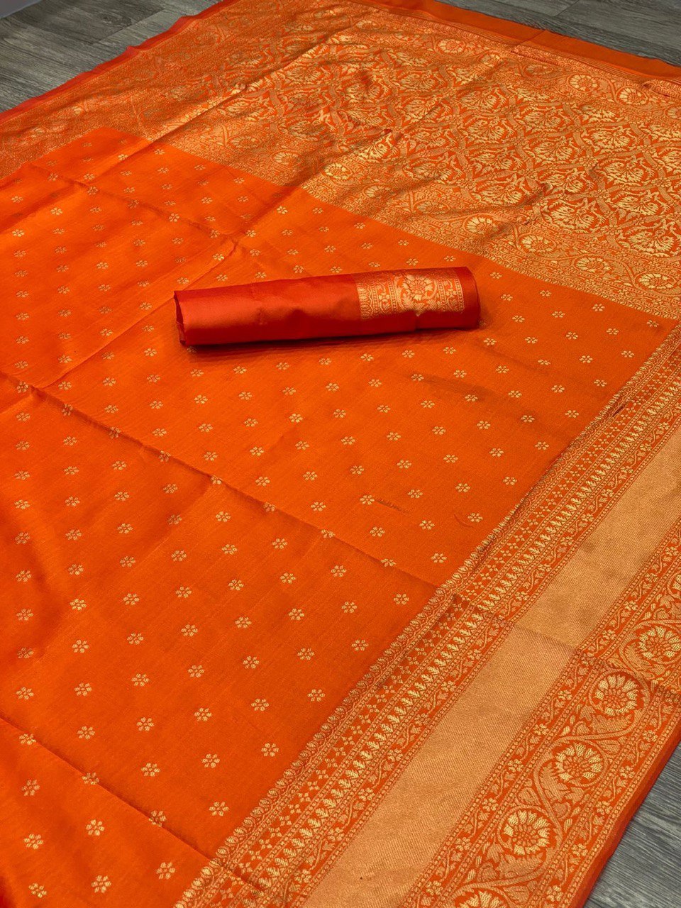Beautiful Golden Zari Woven Soft Lichi Silk Saree