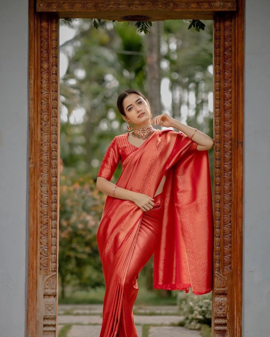 Beautiful Woven Design Soft Silk Kanjivaram Saree