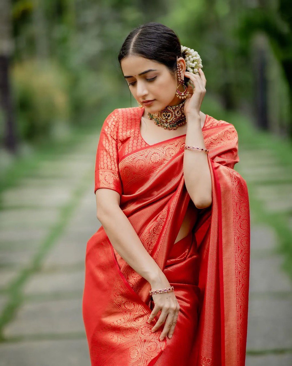 Beautiful Woven Design Soft Silk Kanjivaram Saree