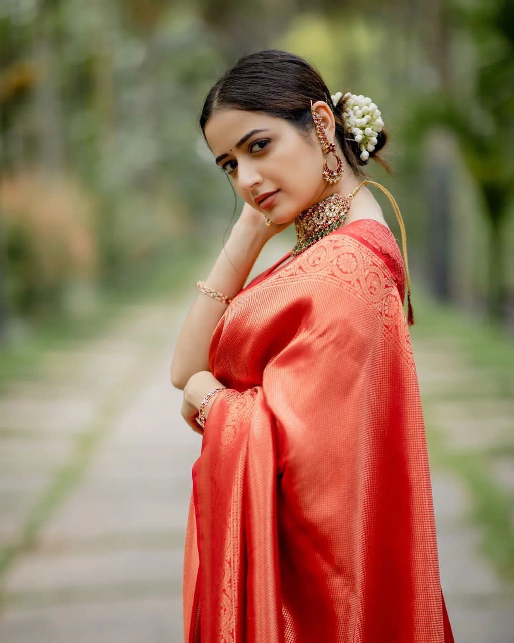 Beautiful Woven Design Soft Silk Kanjivaram Saree