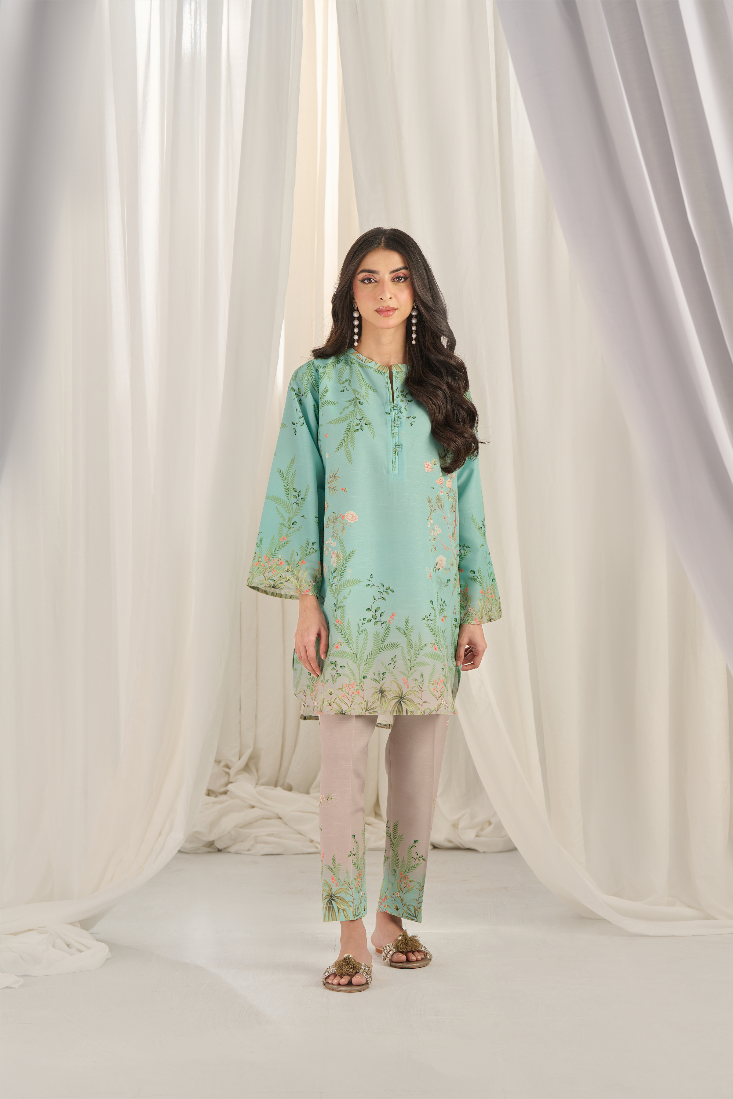 Teal Bloom Muslin Kurta Set for Women – Elegant, Lightweight & Comfortable