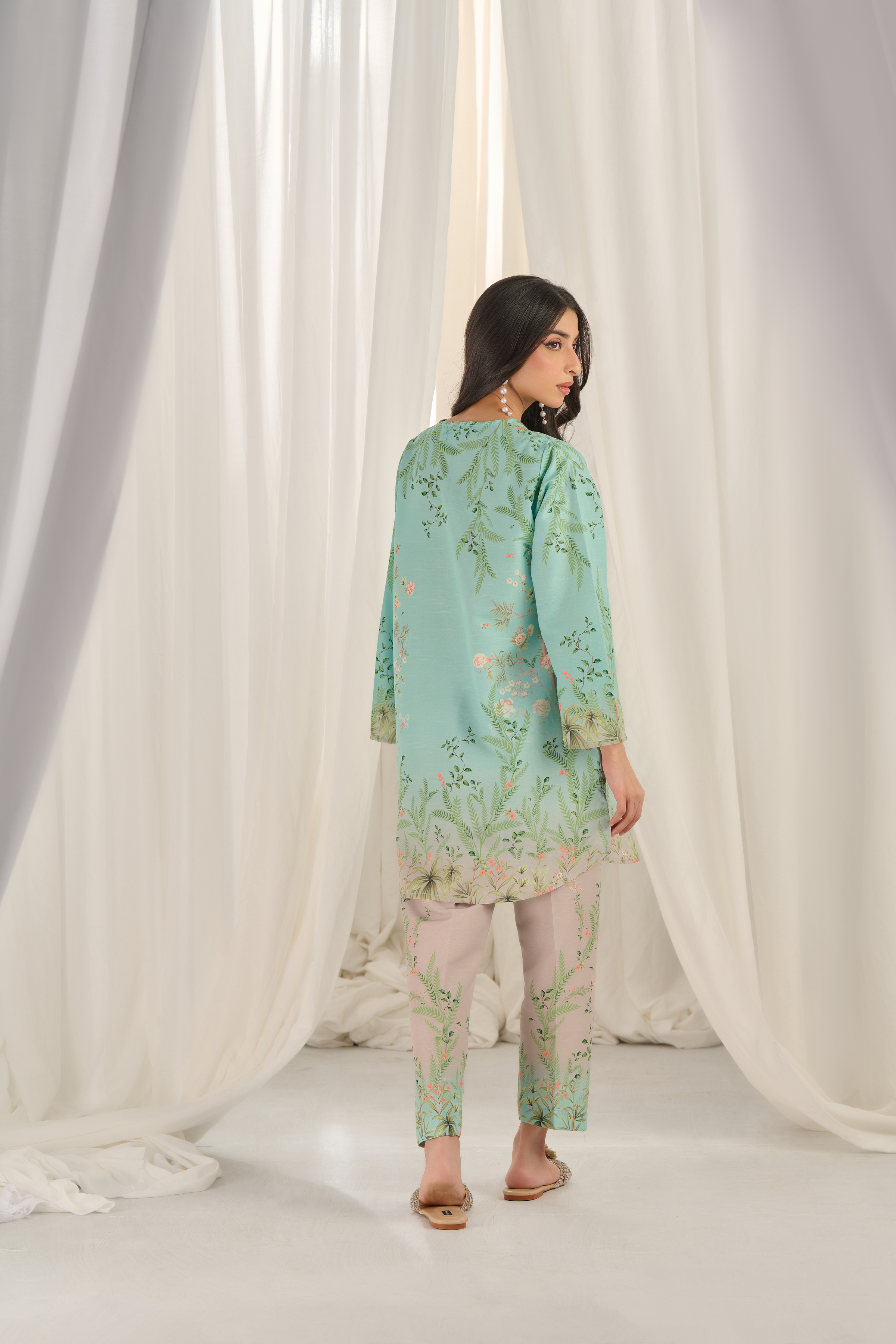Teal Bloom Muslin Kurta Set for Women – Elegant, Lightweight & Comfortable