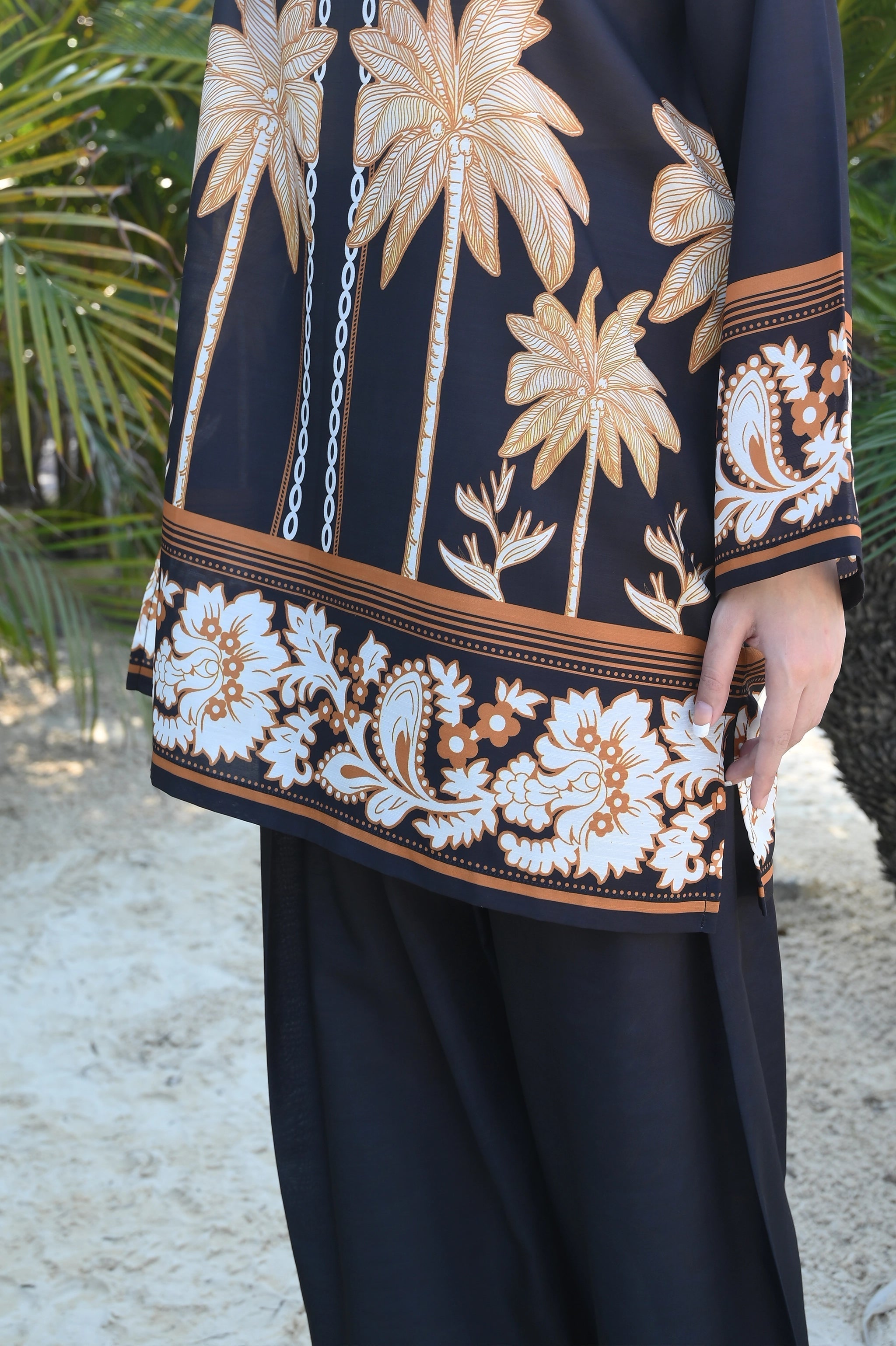 Black Desert Co-ord Set – Modern Elegance with a Soft Floral Touch
