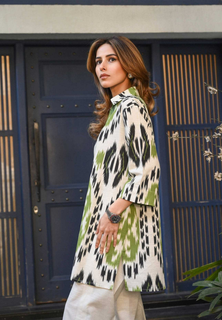 Green Aventurine Co-Ord Set – Geometric Motifs & Collar Neckline in Crisp Cotton Linen
