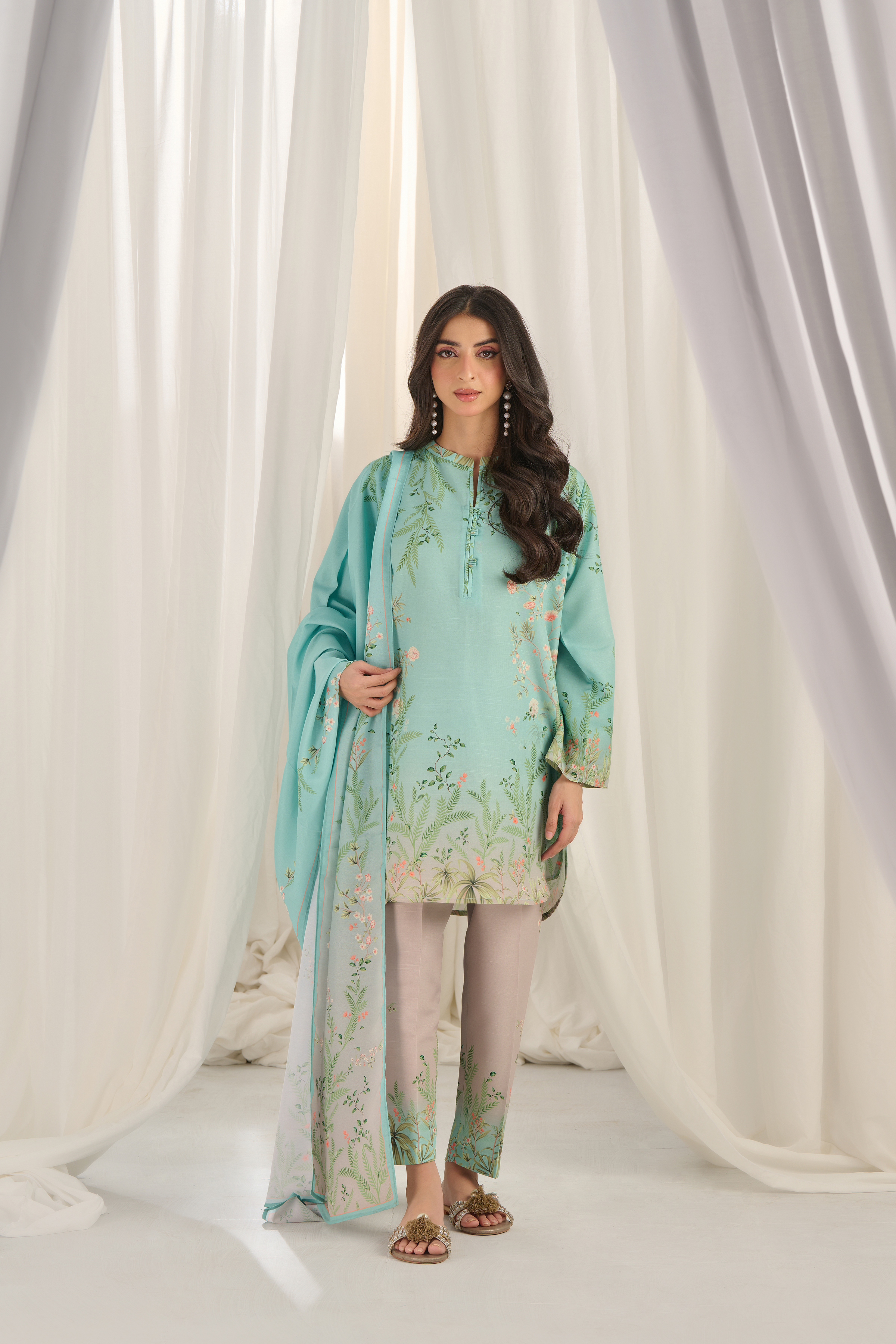 Teal Bloom Muslin Kurta Set for Women – Elegant, Lightweight & Comfortable